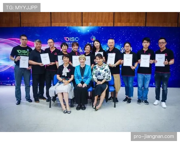 娜奥米·大阪买个手表净花普通人一年工资，真不愧是另一个星球的人生节奏