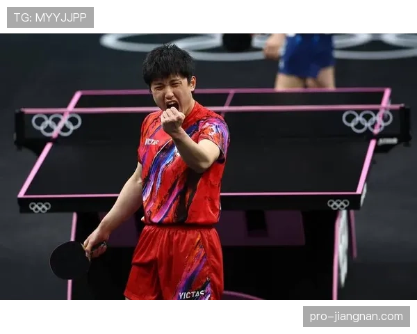 张本智和训练完直接冲去吃拉面，这自律和放纵的切换也太真实了